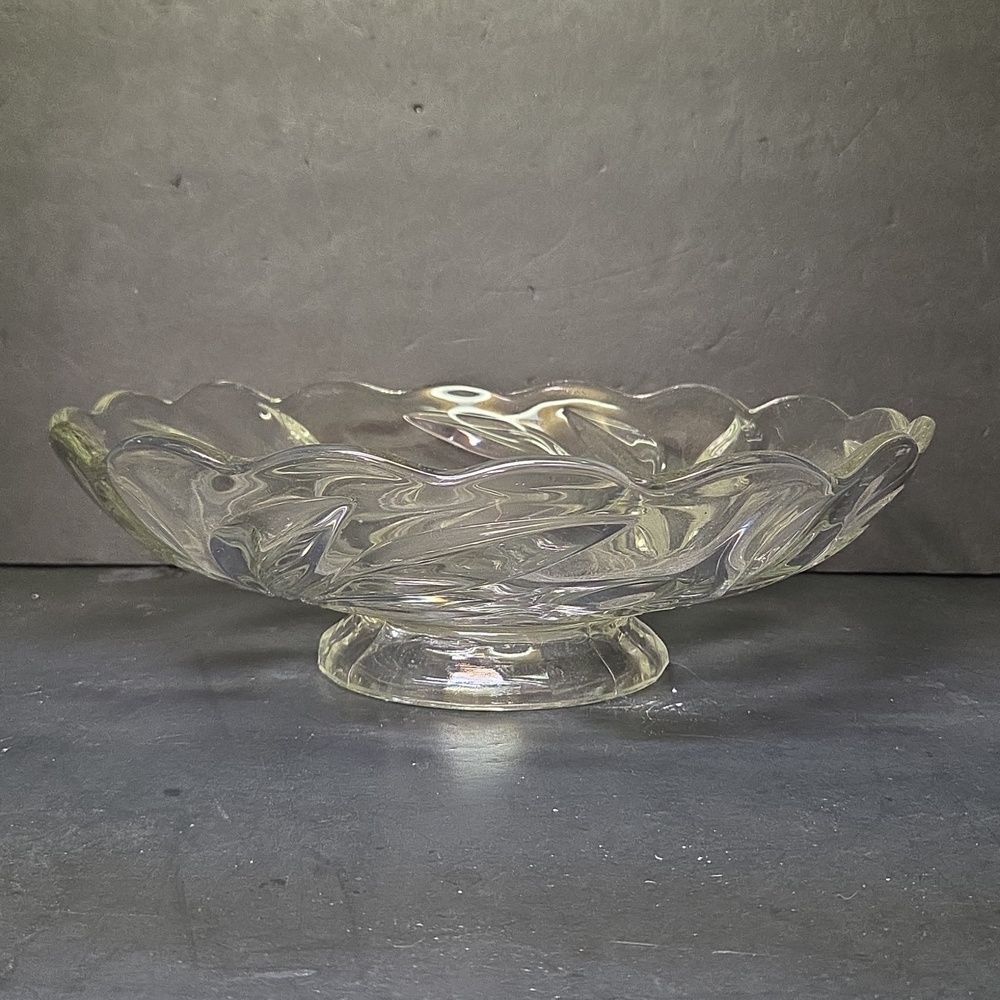 VTG Indiana Crystal Glass Willow Oleander Magnolia Centerpiece Console Bowl 12"‎